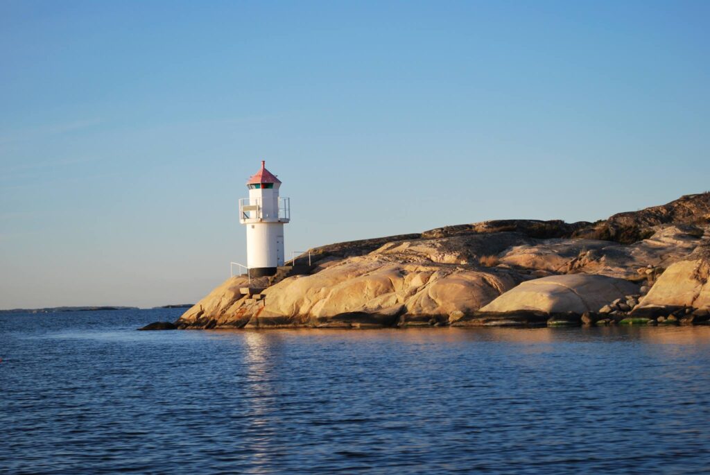 Båttur från Resö och se Bissens fyr med Selin Charter